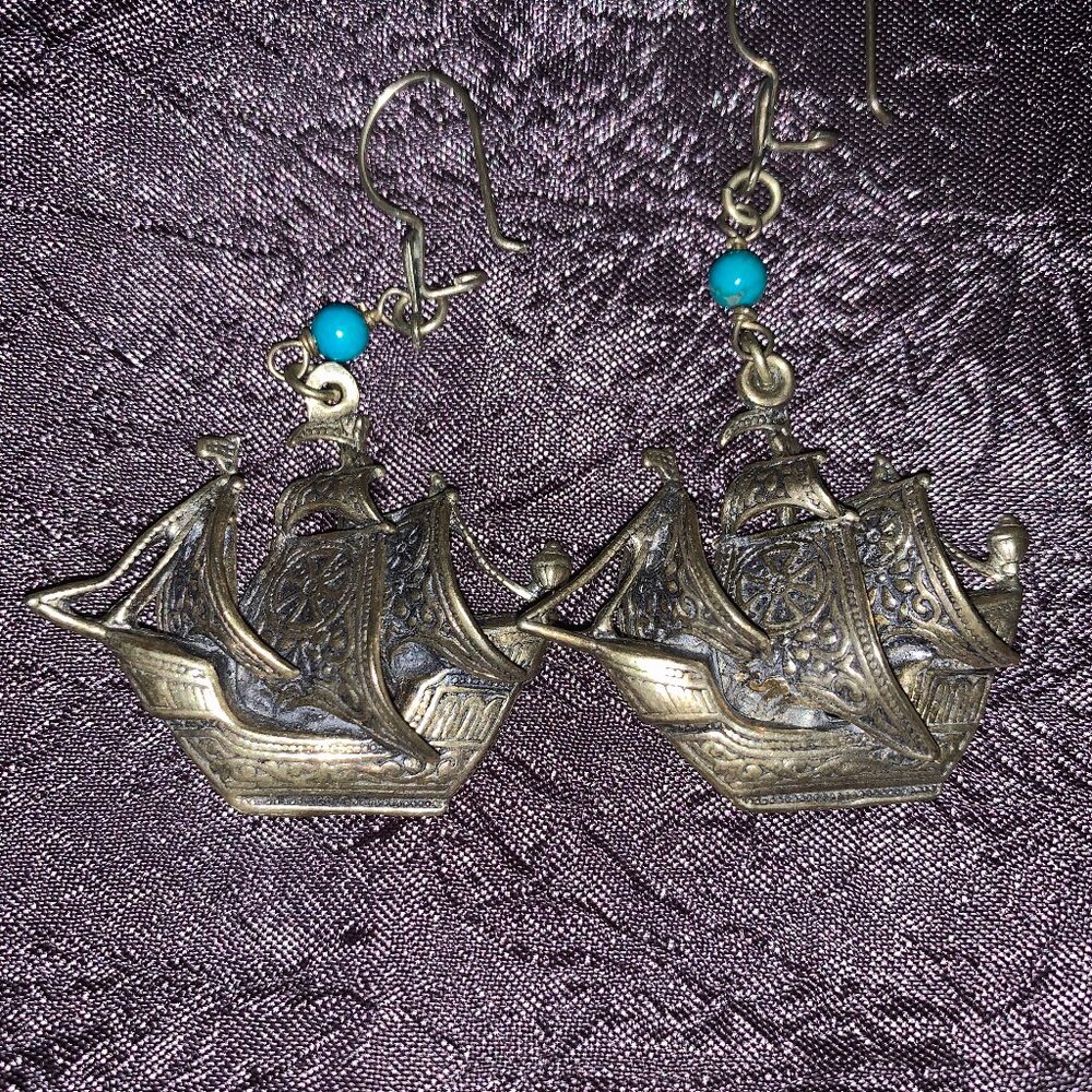 Vintage 925 Sterling Silver Cutter Earrings with Aged Patina Finish - Picture 4 of 11